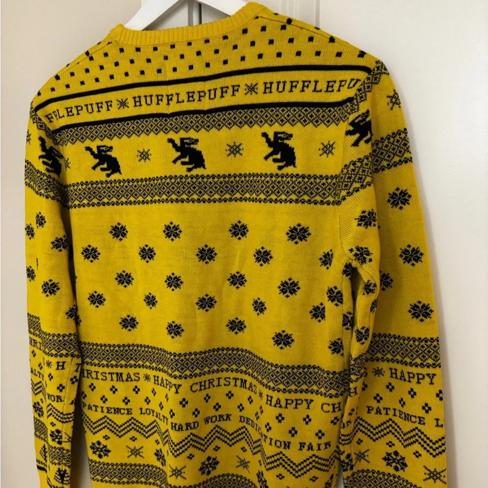 Harry Potter Hufflepuff Christmas Sweater from BoxLunch, Adult Size Small